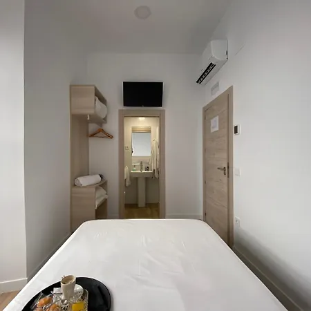 Vargas-Figueroa Hostel Cáceres * Caces